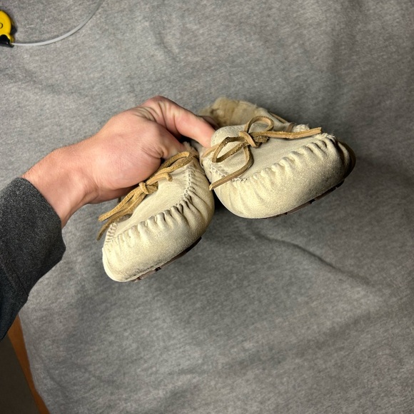 UGG SLIPPERS WOMENS SIZE 7 - Picture 5 of 5